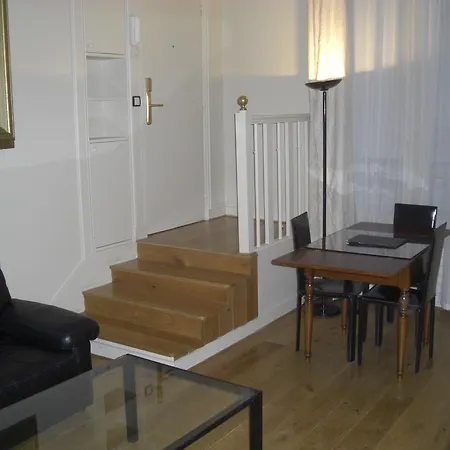 Apartahotel Suites Albany &