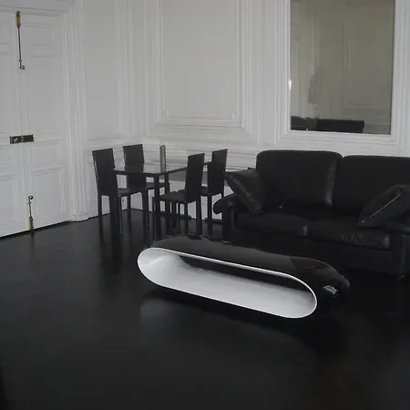Suites Albany & Apartahotel