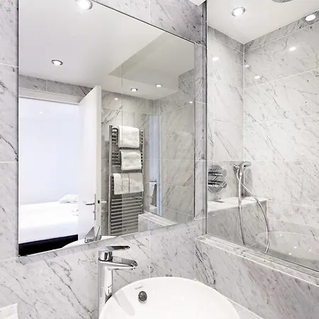 Suites Albany & *