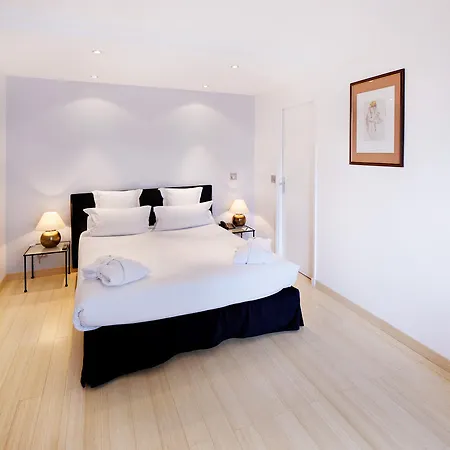 Suites Albany & Apartahotel *