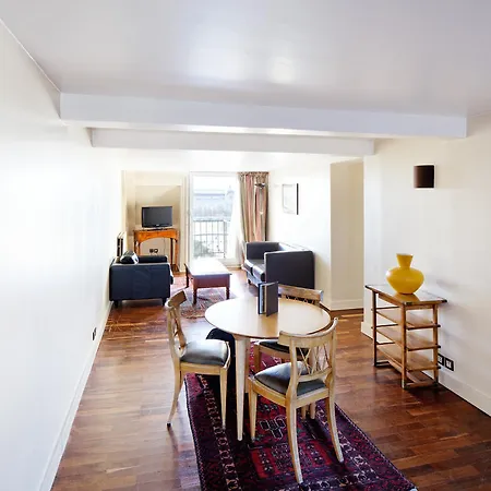Suites Albany & Apartahotel