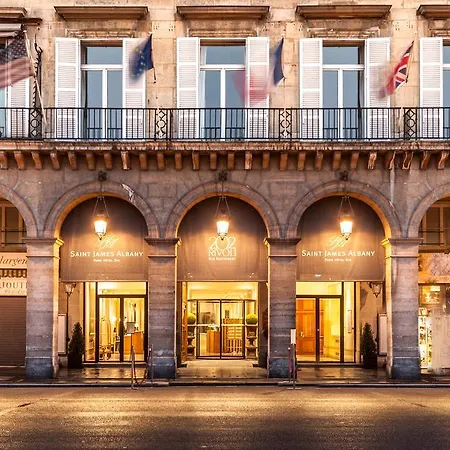 Suites Albany & Apartahotel *